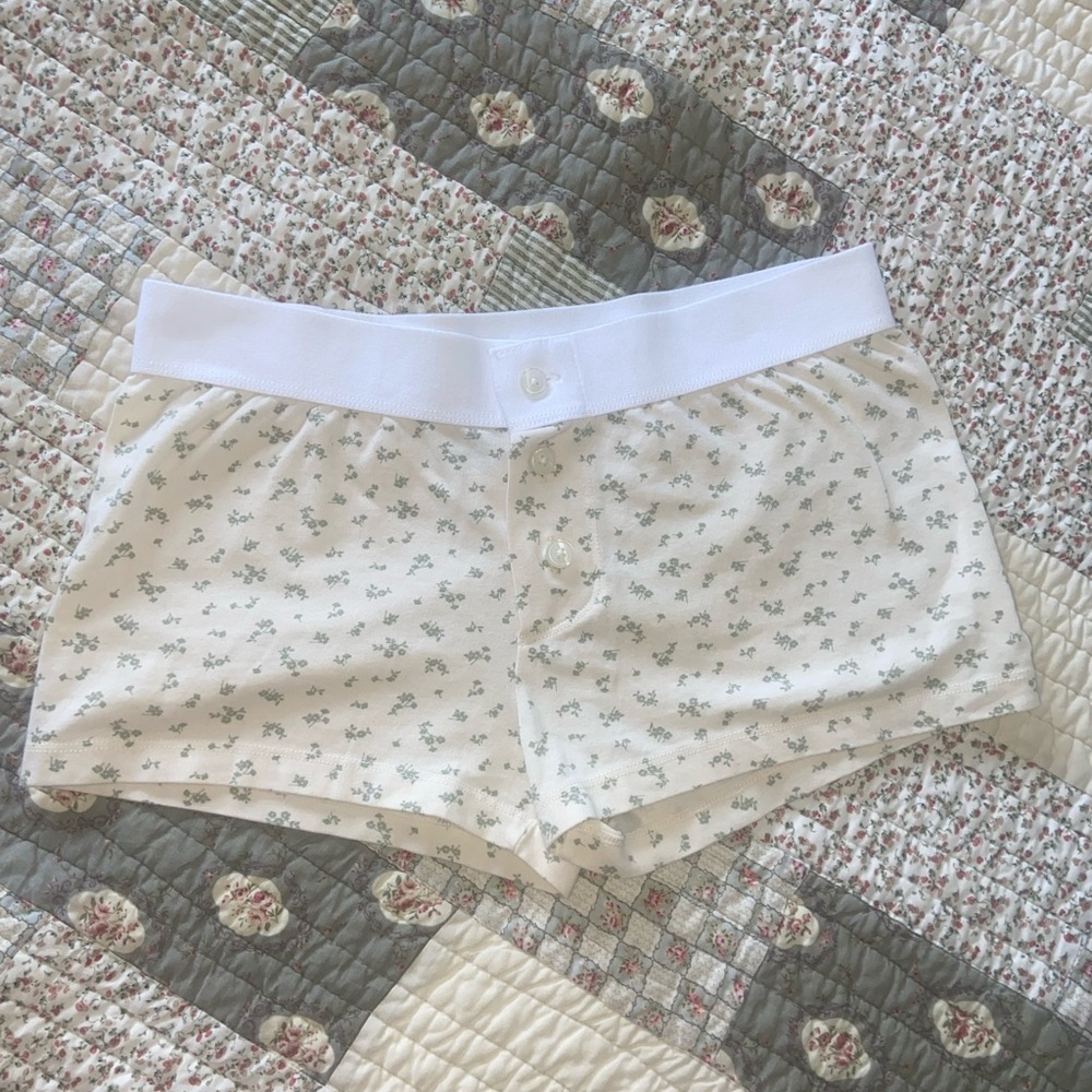 Brandy Melville Floral Boxers - Cream and Green
